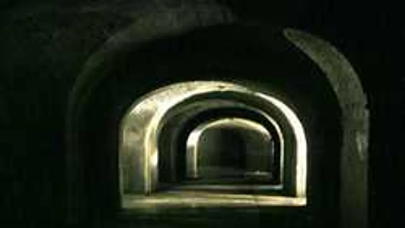 Borzalom Baranyában: befalazott holttestet találtak az idős nő házában