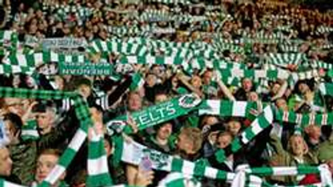 Mászni akart, lezuhant a lelátóról a drukker - Videó