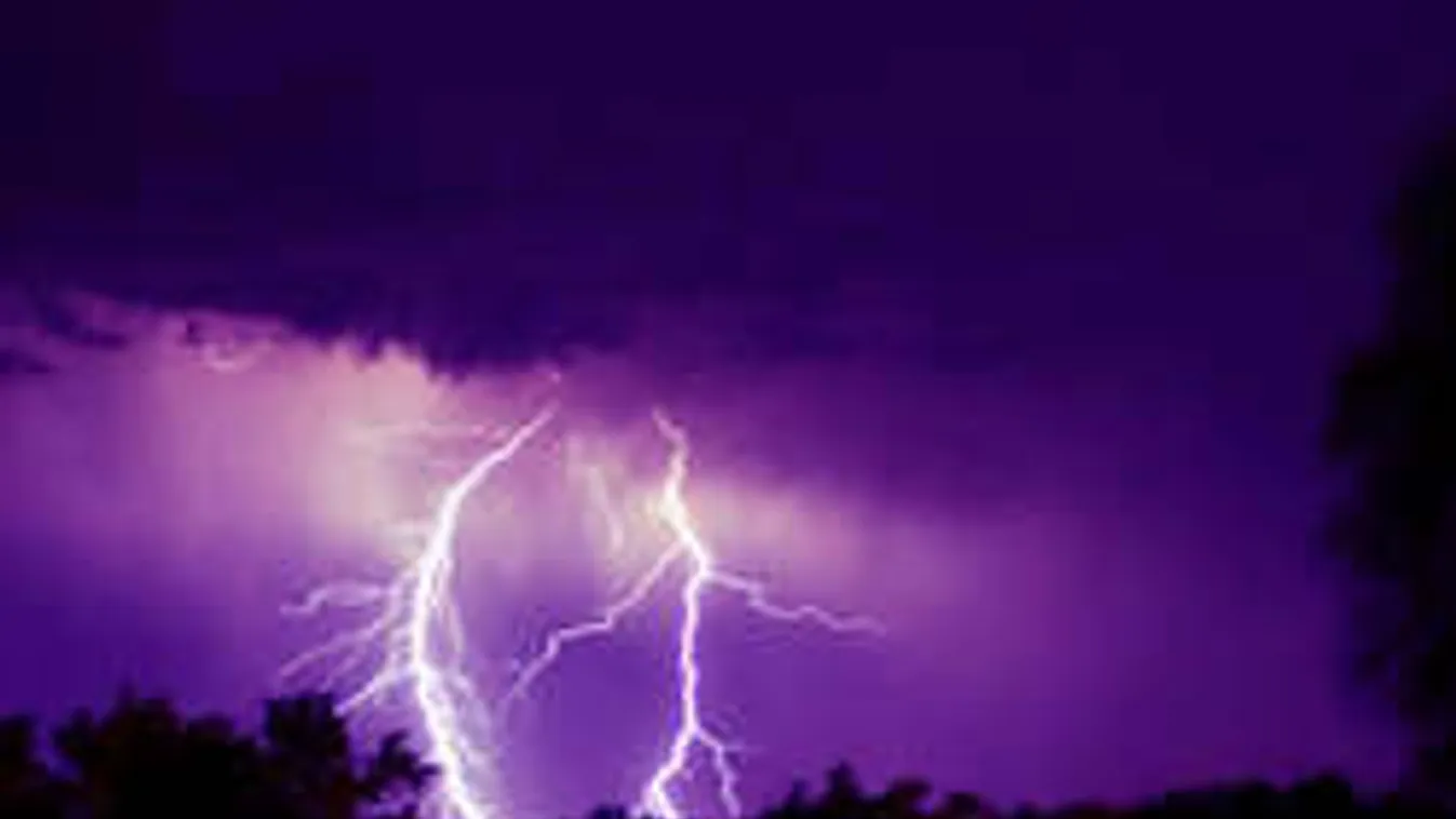 Nem kegyelmez az időjárás! Eléri hazánkat a brutális zivatarhullám!