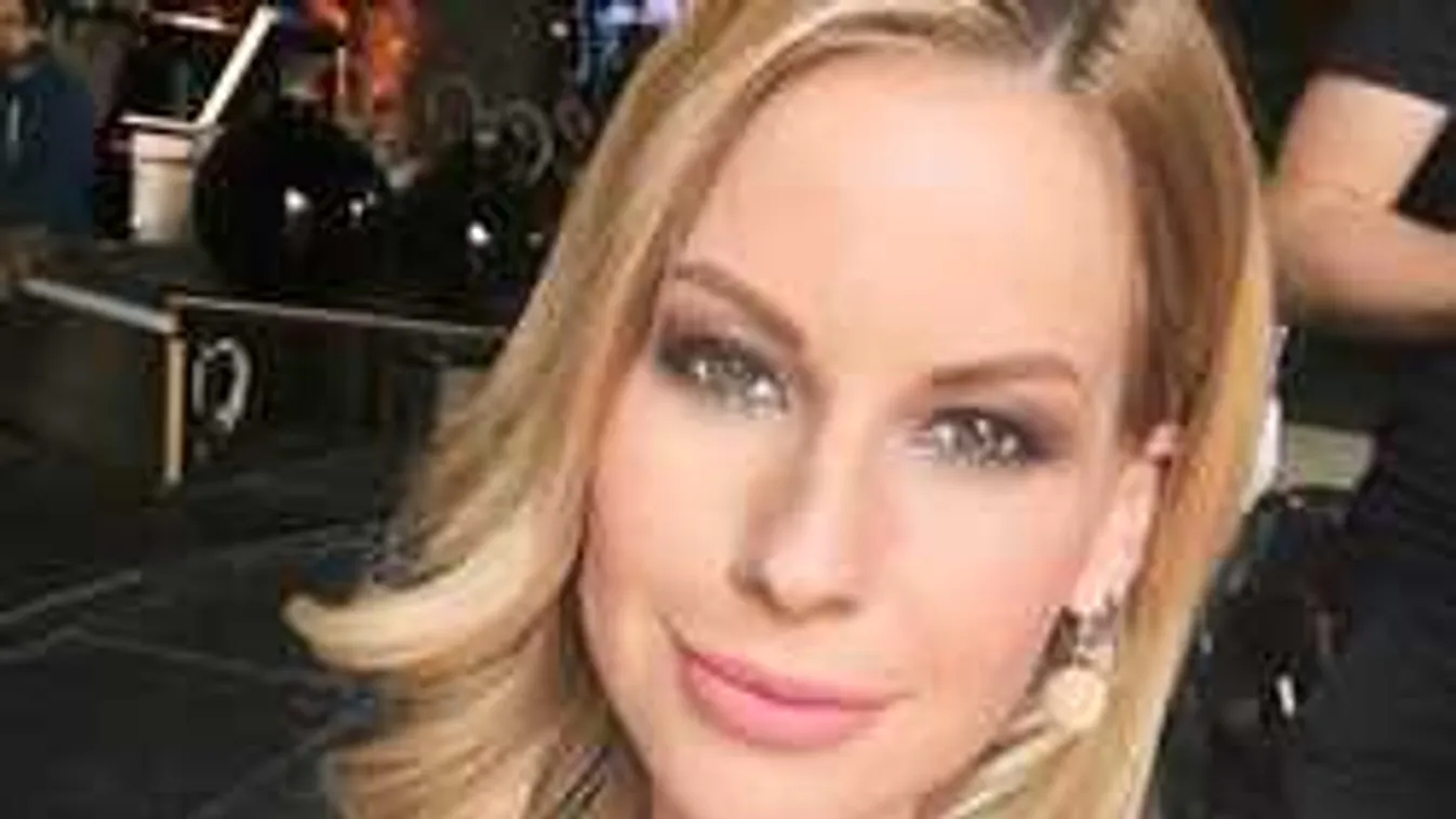 Extracuki családi szelfit posztolt Mádai Vivi - Fotó!