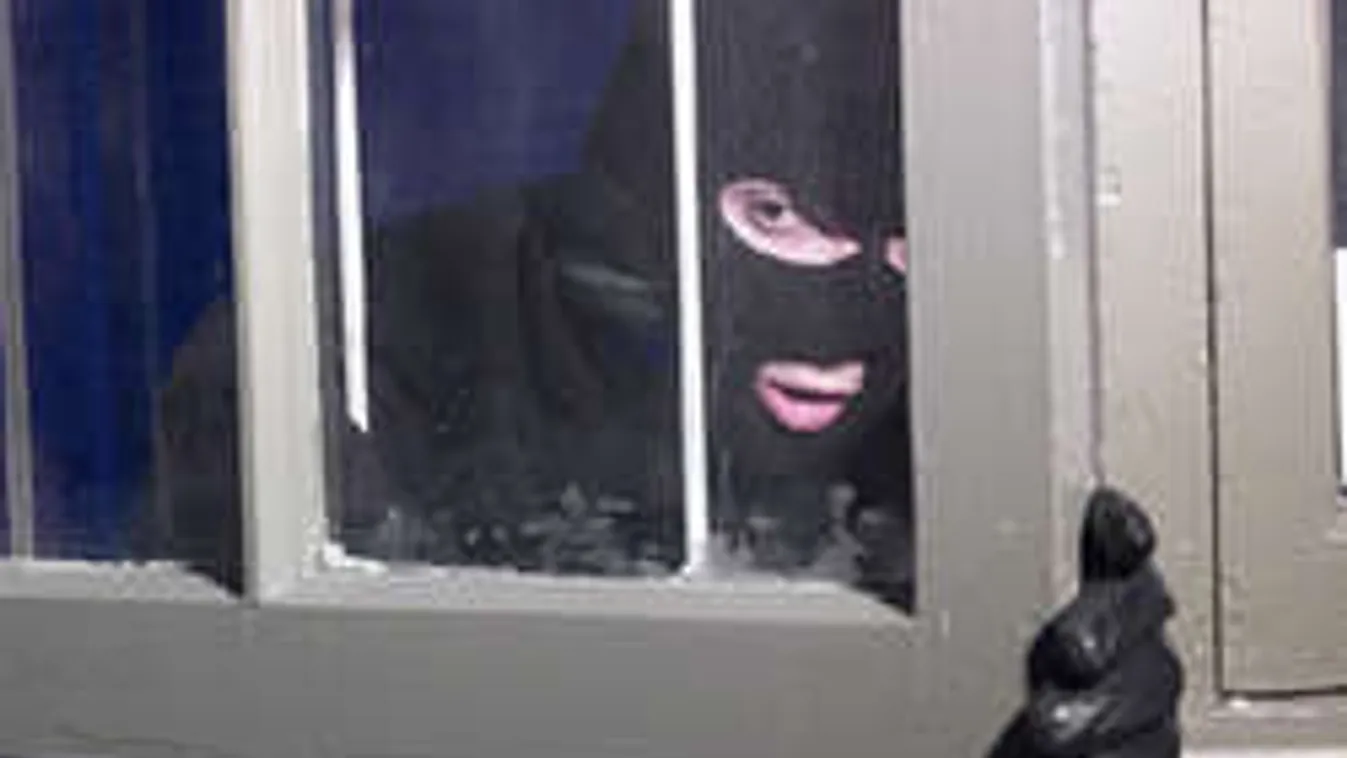 Vigyázz: Öltönyösök mérik fel a terepet betörés előtt!