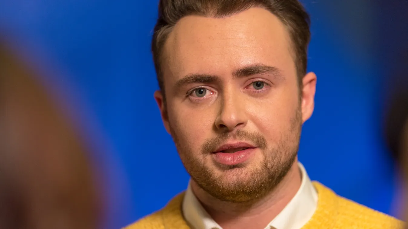 Ezt látnod kell: szerelmes videó készült a magyar énekesről