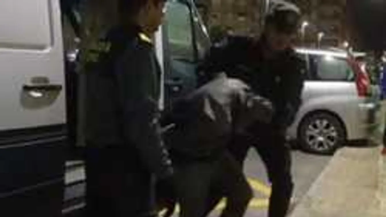 Csoportosan erőszakoltak meg egy 19 éves spanyol lányt