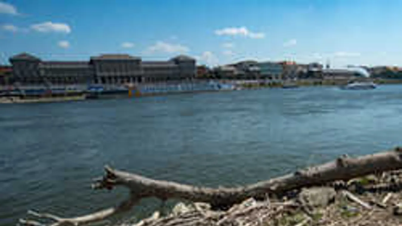 Ezért kerülnek most elő tucatjával a dunai bombák Budapesten