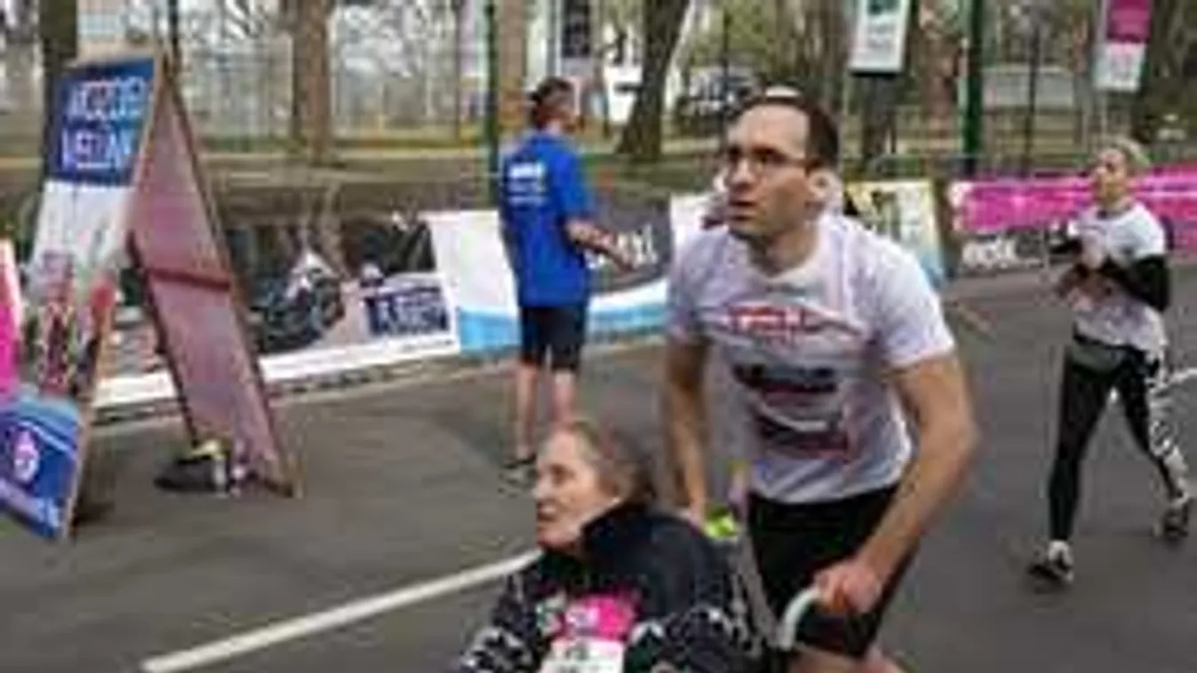 18 éve tolószékben él, már másodjára vett részt a félmaratonon