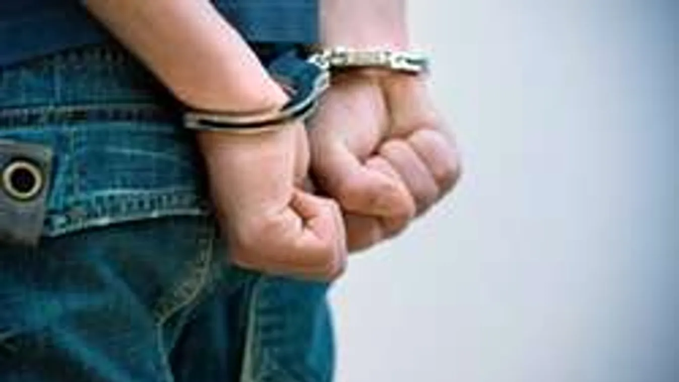 Vodkával leitatták, majd öten megerőszakolták a 14 éves lányt