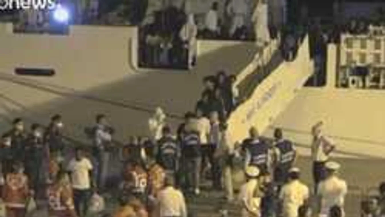 Partra szálltak a migránsok Catania kikötőjében - Videó!