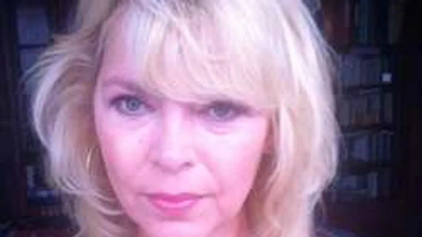 Elképesztő! Kakikapszulával fogyna a magyar színésznő