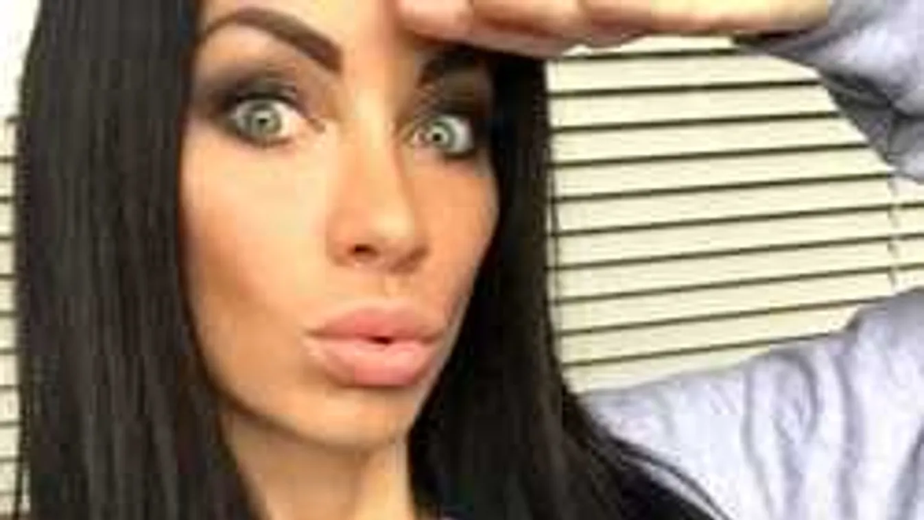 Bikiniben mutatta meg óriási pocakját Voksán Virág