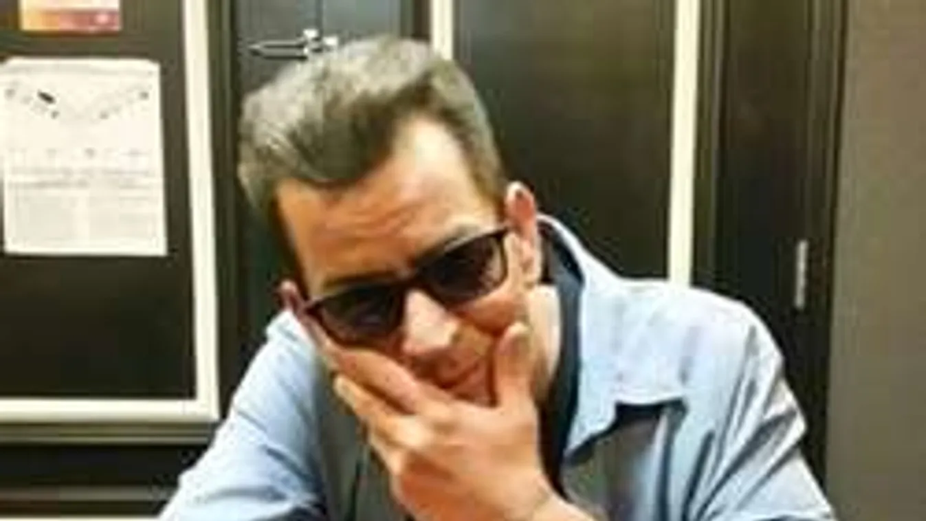 Véres balesetet szenvedett a HIV-beteg szupersztár