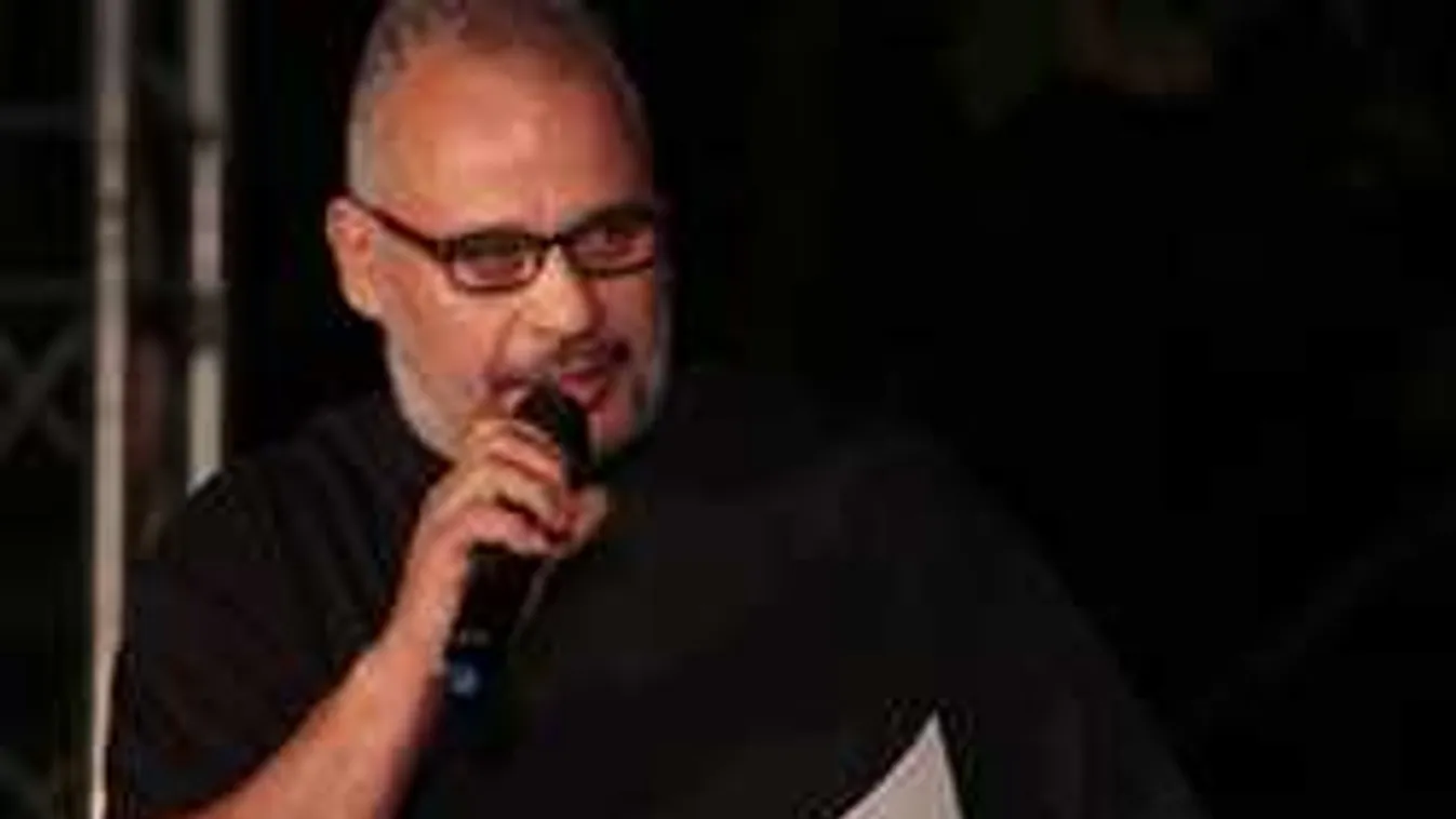 Sok év után vallott a sztárszínész: van egy örökbe fogadott lánya