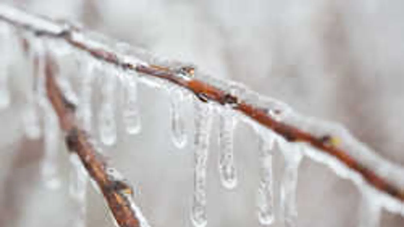 Ónos eső és szélvihar csap le az országra