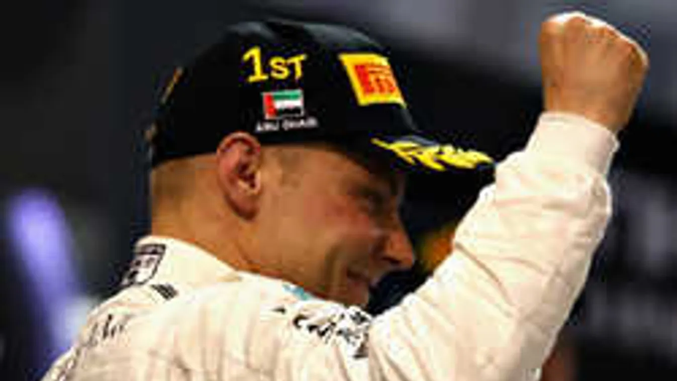 Tarolt a Mercedes, Bottas győzelmével zárult az év