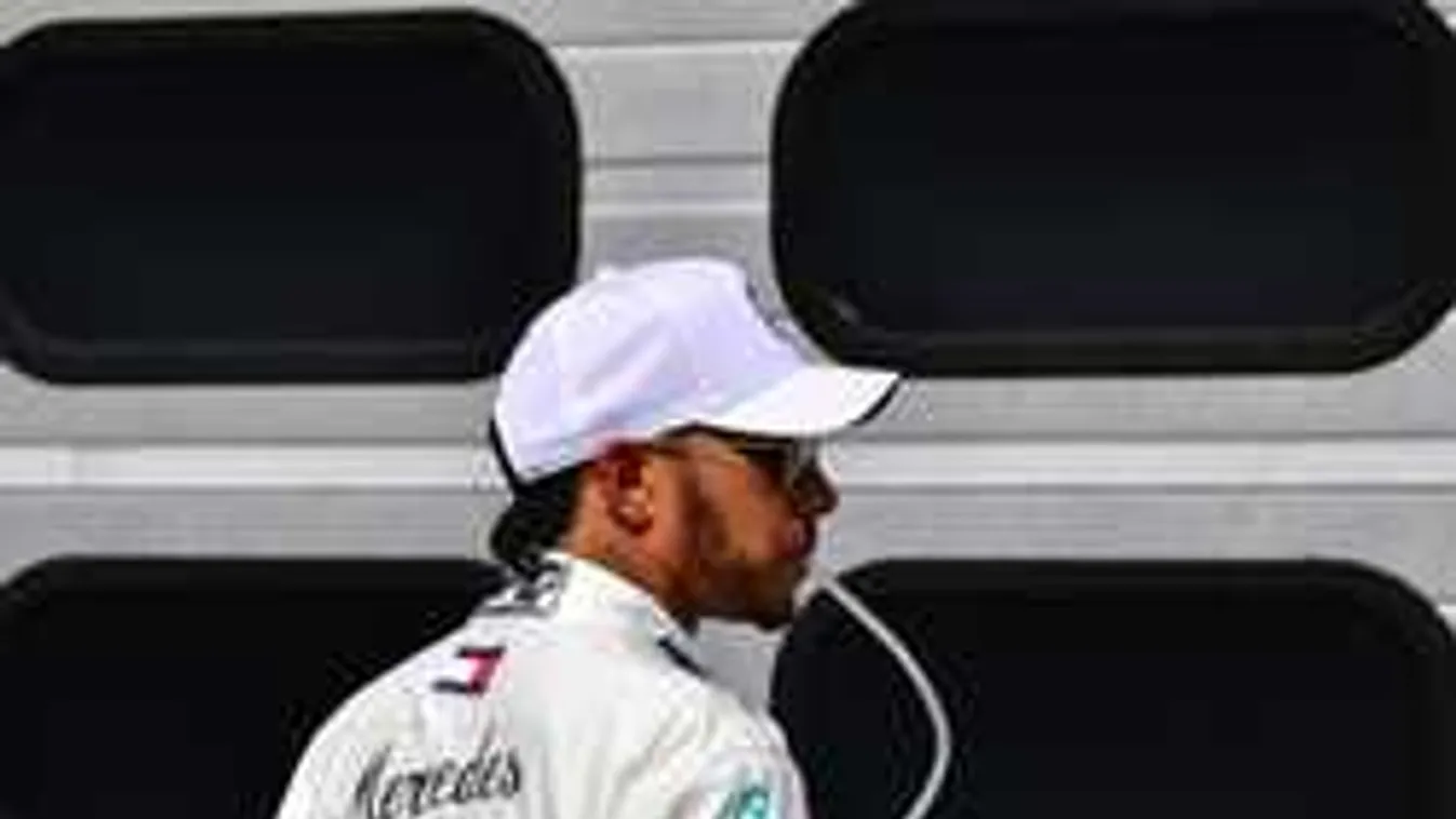 Hamilton bocsánatot kért, és Budapestet dicséri