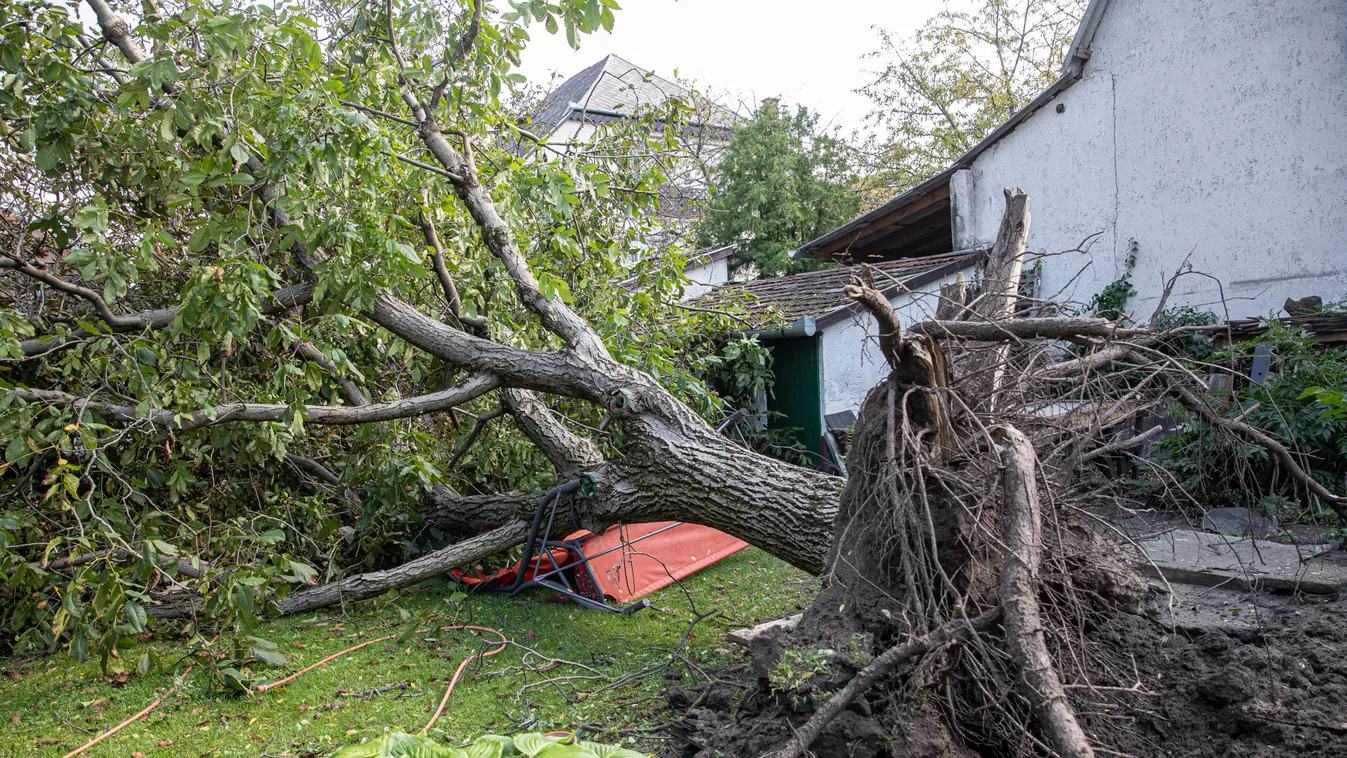Borzasztó vihar tarolta le a Pest megyei települést
