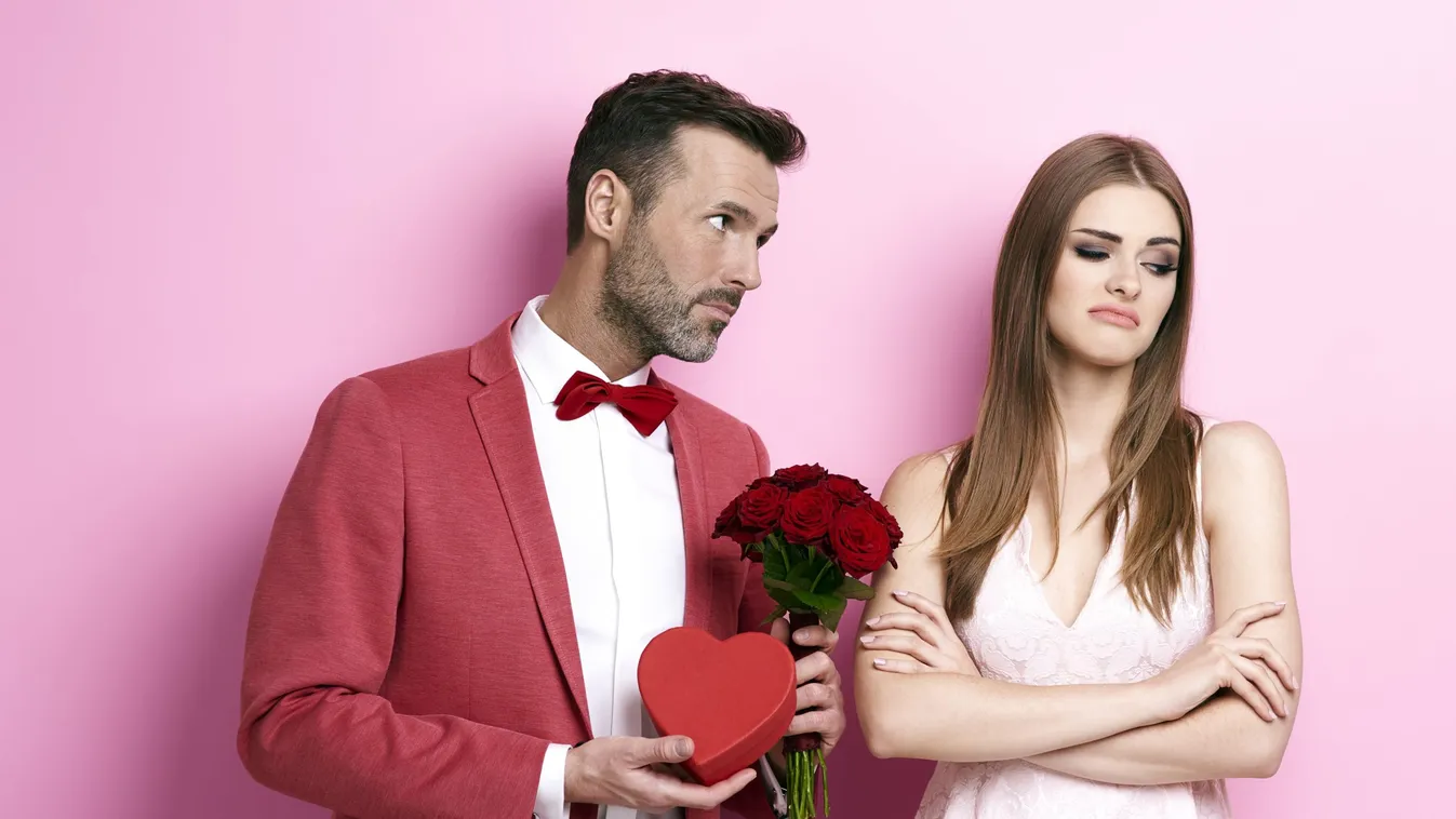 Disappointed,Woman,Rejecting,Apologies,And,Gift