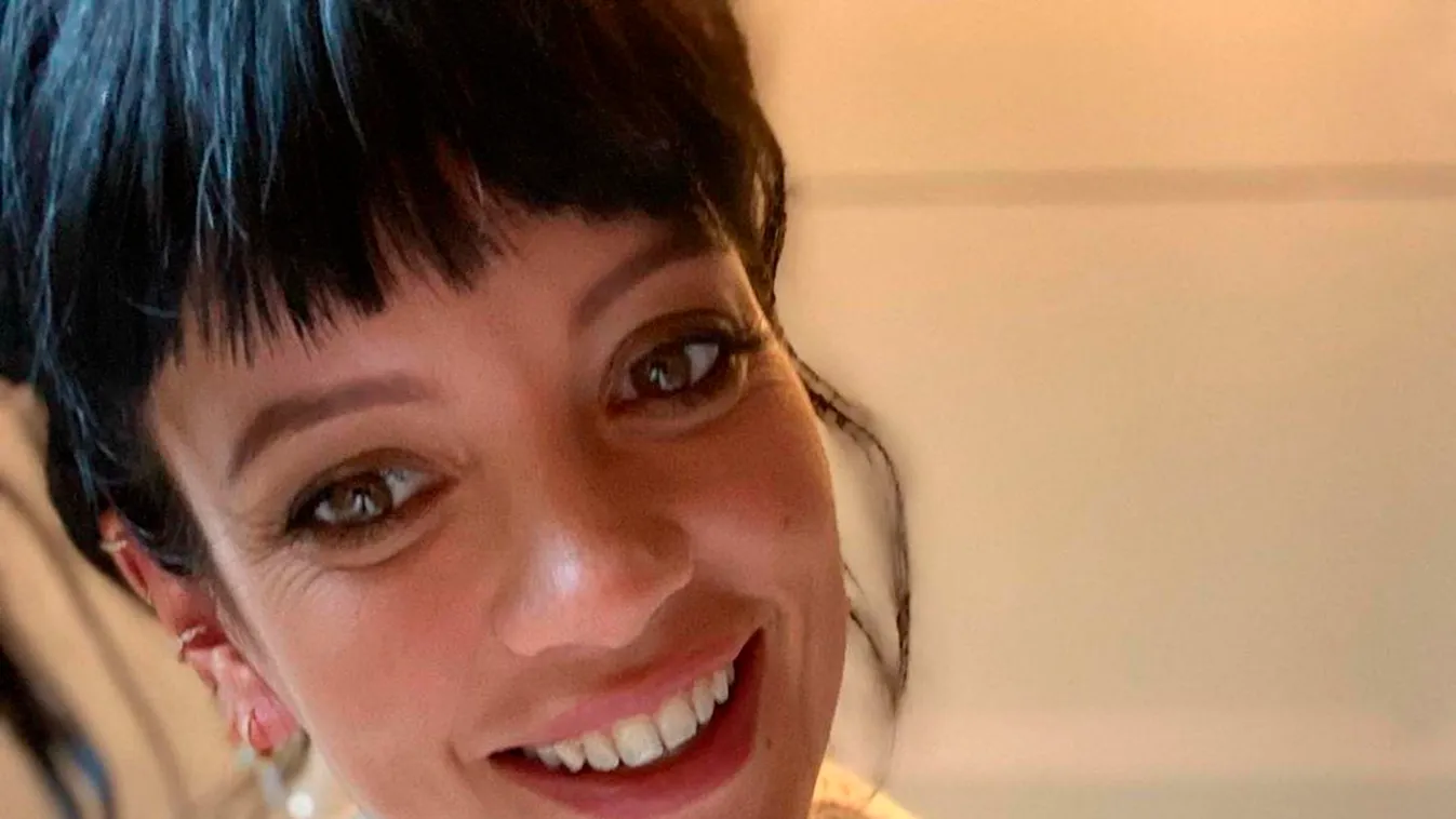 Daily Instagram Posts