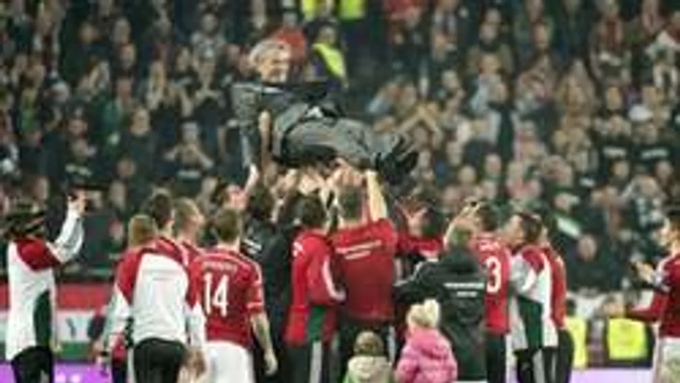 Kezdődik az Eb-láz. Õk fociznak, mi táborozunk