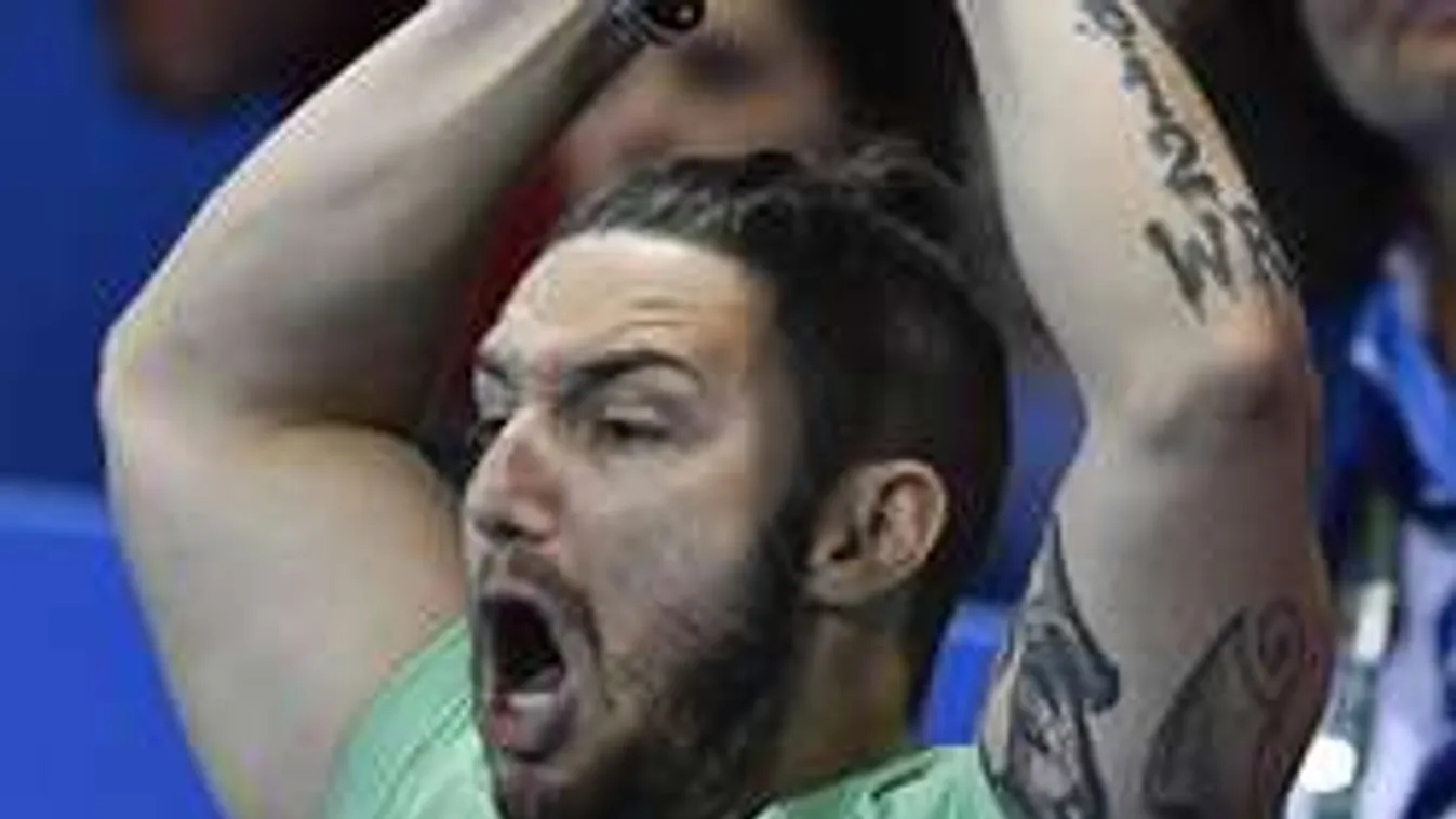 Kettészakadt Magyarország, hevesen támadják Tusupot