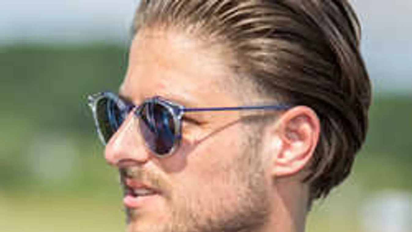 Vége a titkolózásnak: Õt szereti a sármos magyar sztárszínész