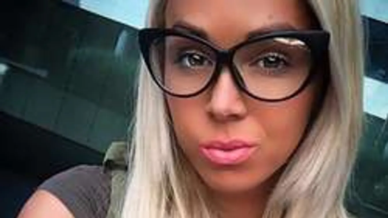 Végtelen hosszú combokat villantott a magyar bombázó