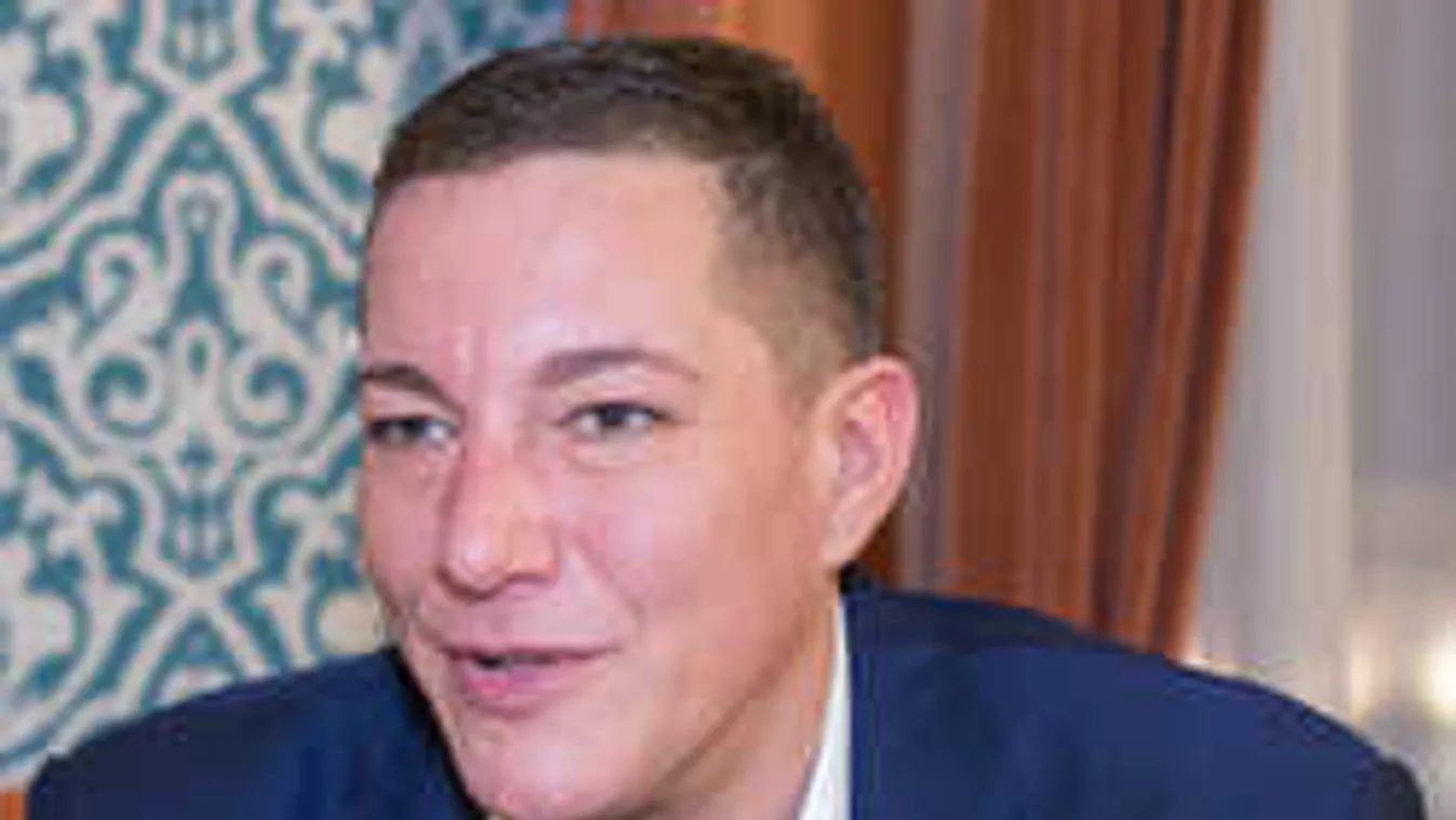 Élete végéig arcán viseli a támadás nyomát a magyar színész