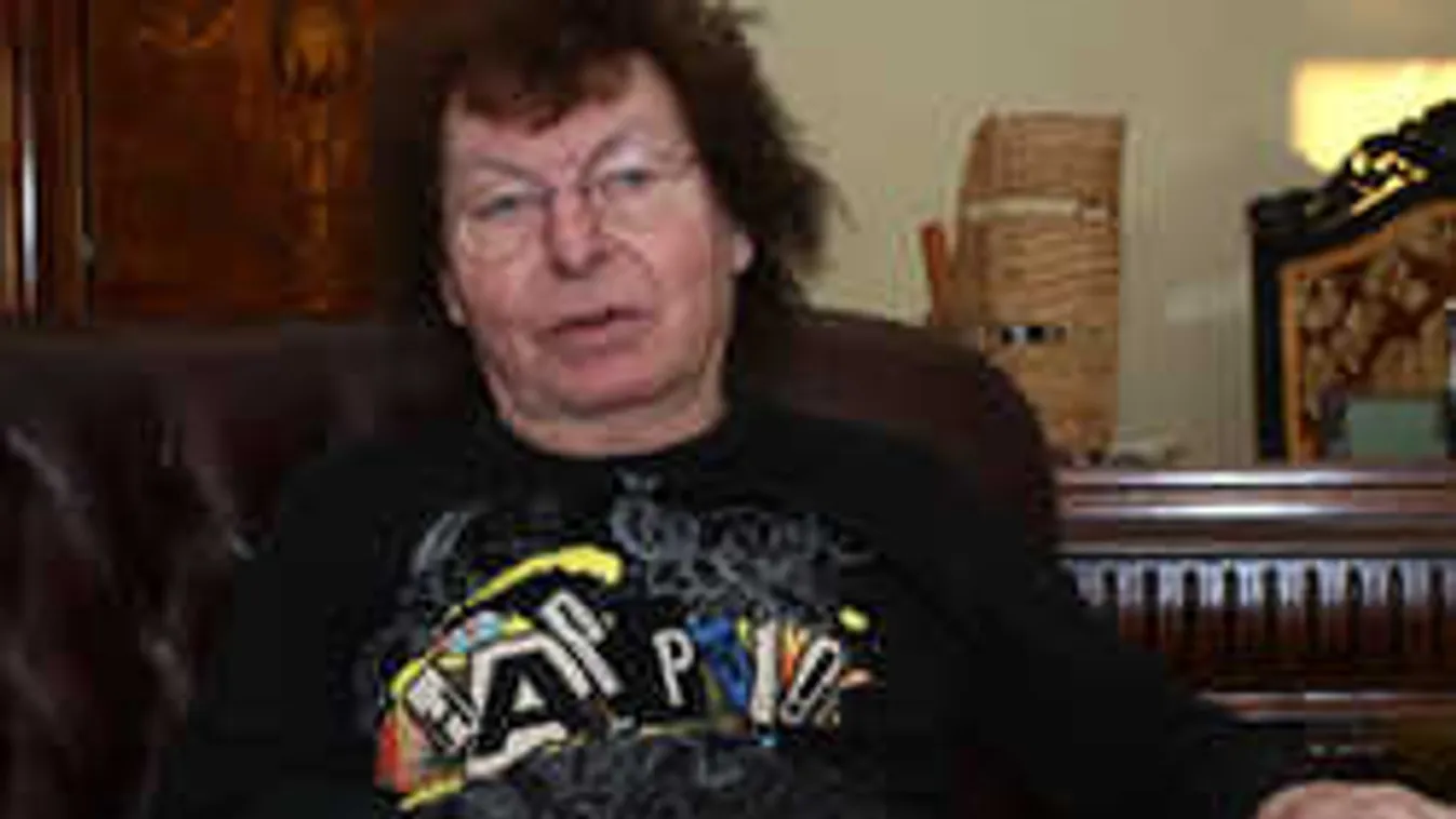 Nagy a baj, komoly műtéten esett át a népszerű magyar legenda