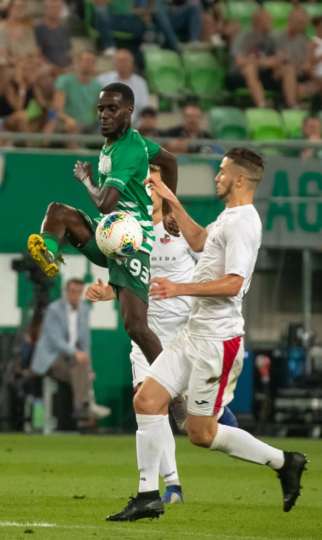 Augusztus: Tizennégy meccset focizott nemzetközi porondon az FTC: A magyar bajnokot a BL-ben a Dinamo Zagreb búcsúztatta, ezt követően azonban bejutott az Eeurópa-liga főtáblájára a gárda, ott pedig jét ponttal csoportharmadik lett.