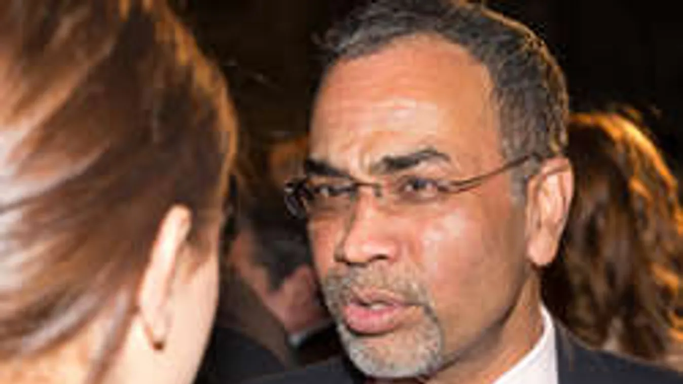 Házassági válság: Joshi Bharat felesége kiteregette a szennyest!