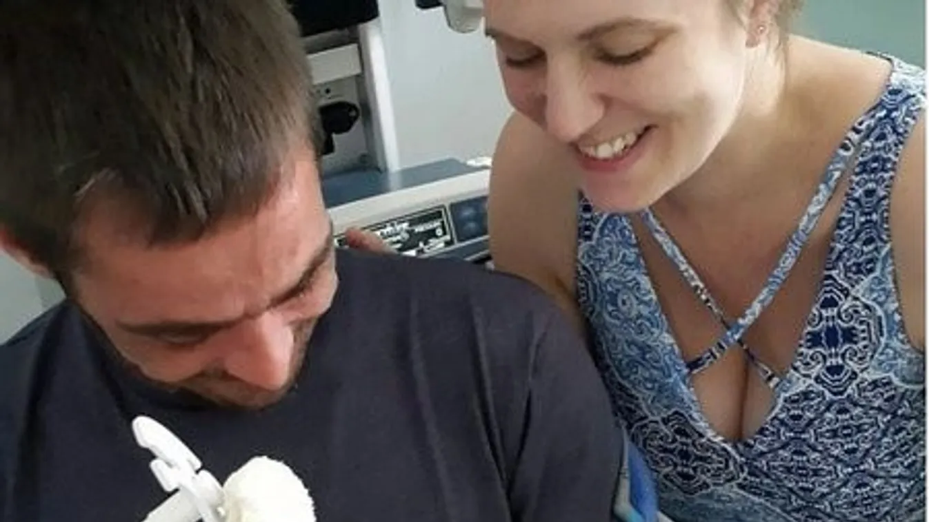 Hihetetlen: hasfal nélkül jött a világra ez a kislány – fotó