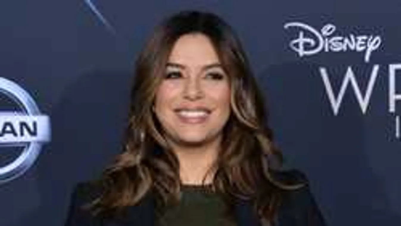 Barátjával csalta férje, de nem adta fel: újra jó passzban van a kismama színésznő