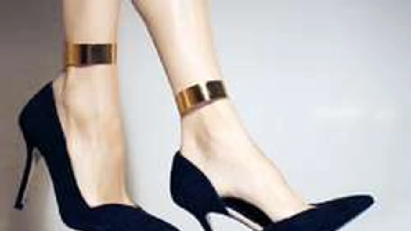 Újra hódít a szexi testékszer! Megőrülnek tőle a férfiak!