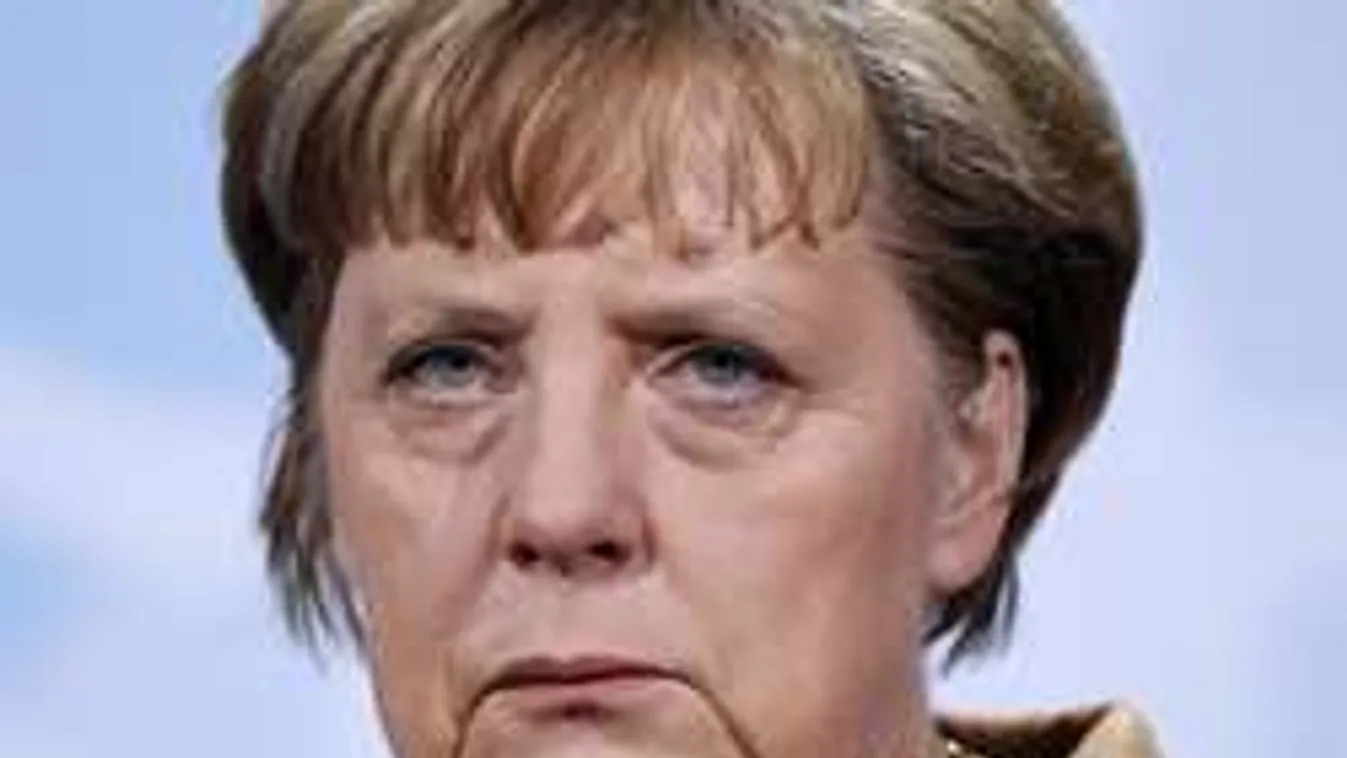 Máris nekiestek Merkelnek migránsügyben