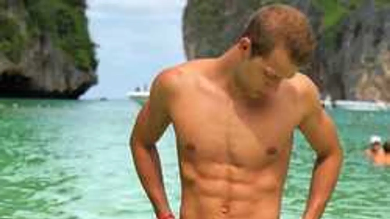 Különleges ajándékot kapott szerelmétől a magyar úszósztár