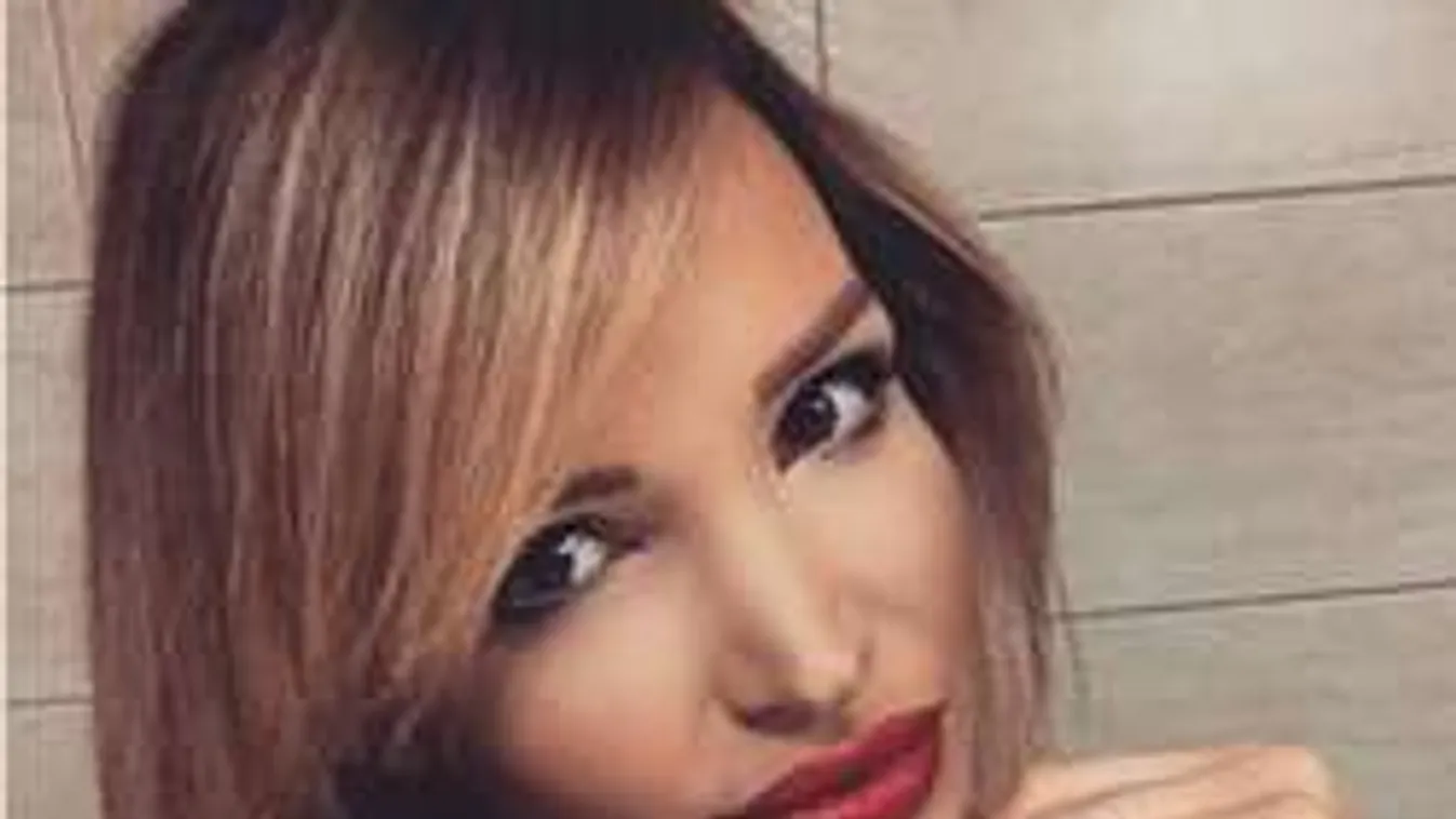 Szexi dekoltázst villantott Zimány Linda