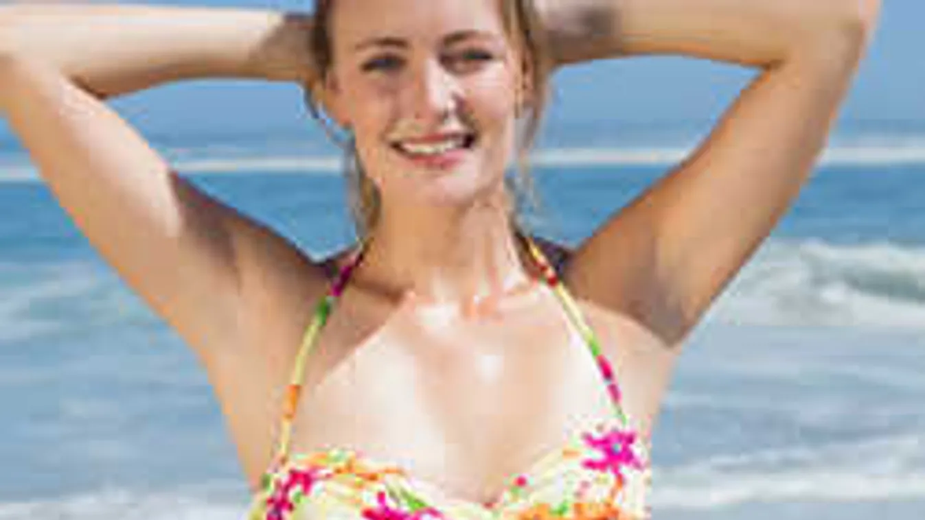 Kivirágzik idén a nők melle, ilyen szexi lesz a bikini