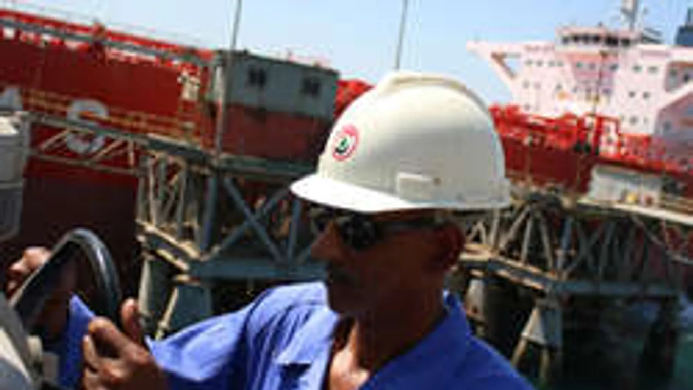 Kémfőnök az olajbizniszben