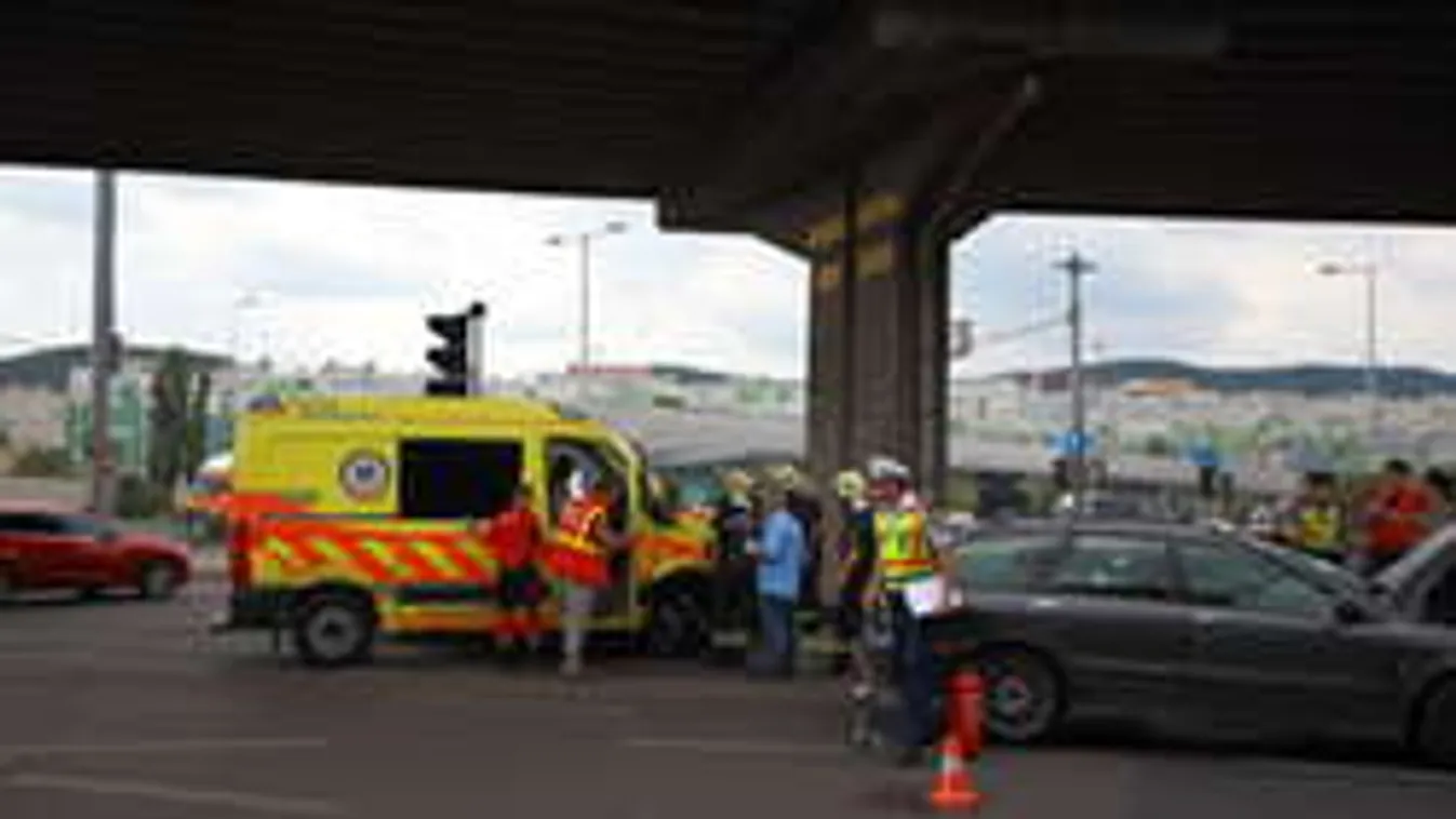 Egy sávra terelték a forgalmat, ne menj a Flórián tér felé!