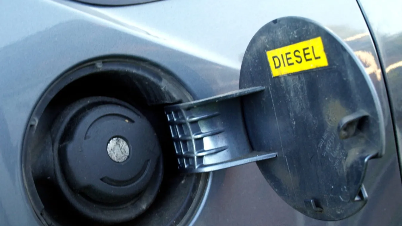 Nagy a balhé: Mégis kitiltják a dízelautókat és lesz dugódíj