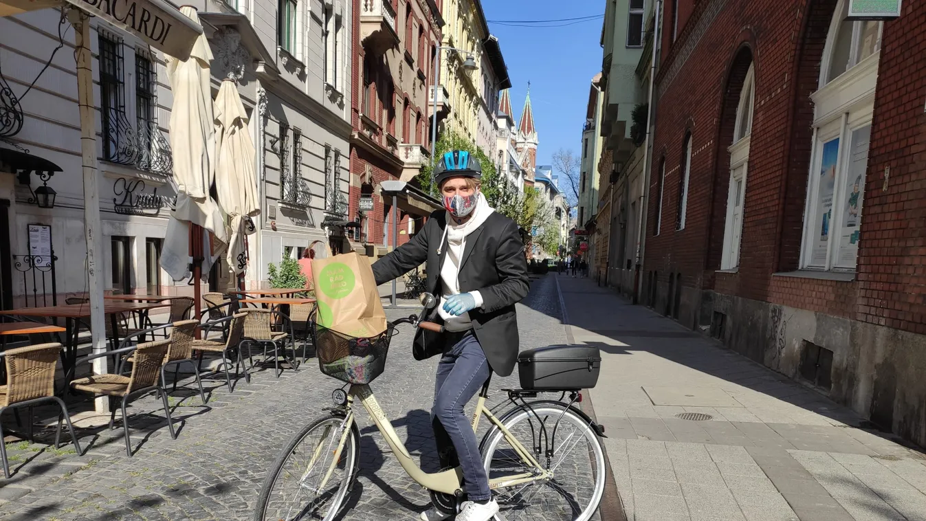 Házhoz szállít a magyar bűvész: az ebéd mellé varázslat is jár