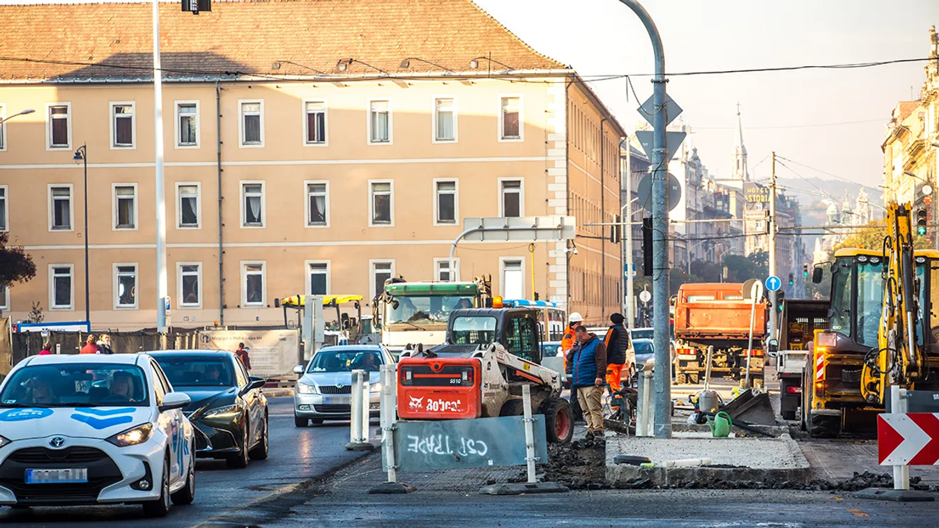 Biztonságosabb elkerülni: áldatlan állapot uralkodik a Blaha Lujza téren