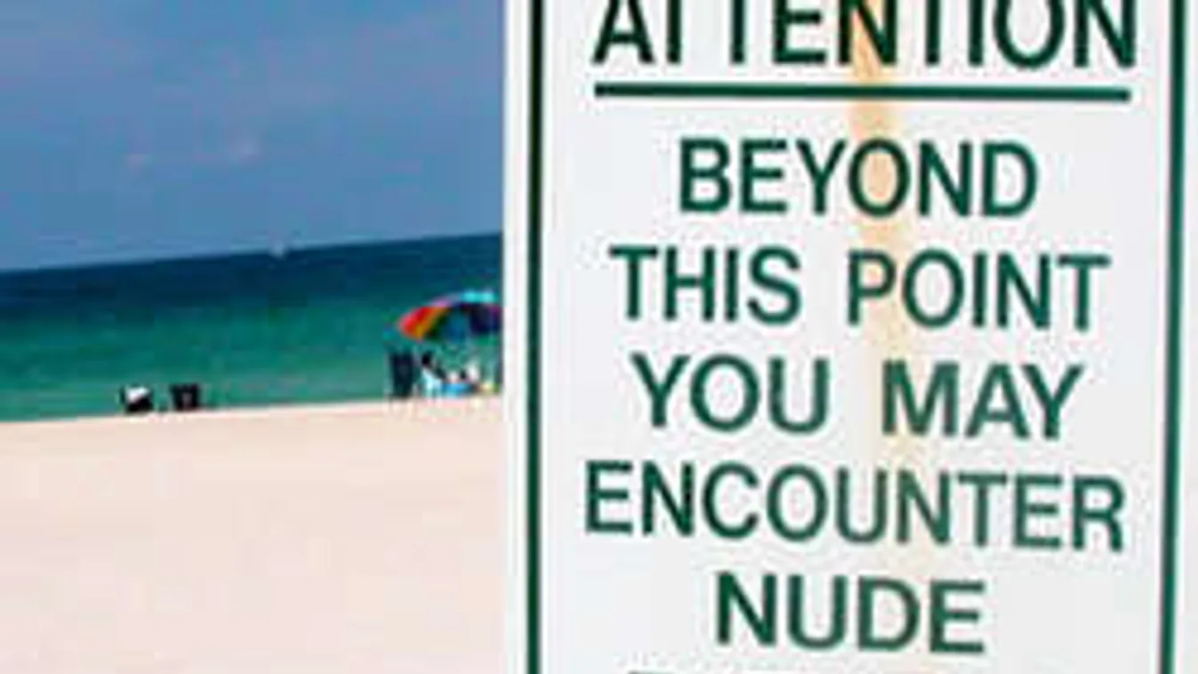 Óriási balhé: Agyba-főbe verték a meztelen nőket egy nudista strandon!