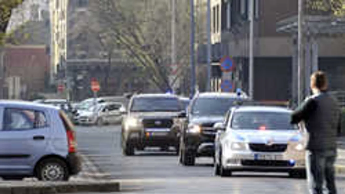 Kommandósok gyűrűjében vitték a tárgyalásra a Budapesten elfogott ISIS-terroristát