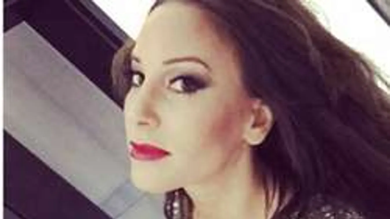 Vajna Tímea a világ egyik legjobb pasiját ölelgette