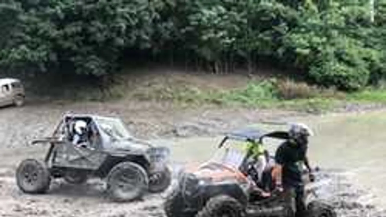 Ijesztő autószörnyek túrták föl a nógrádi dombokat