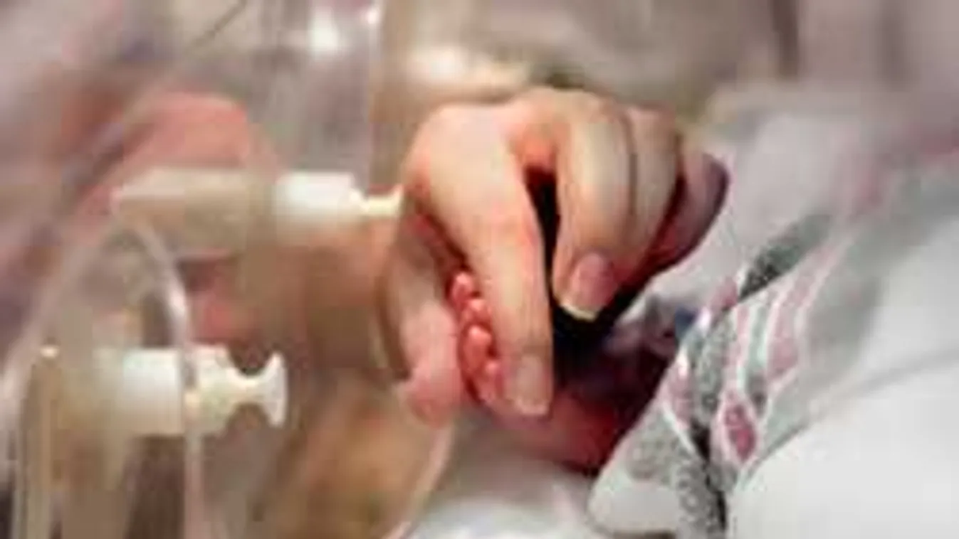 Csoda történt a halott babával, akit hamvasztani vittek megtört szülei