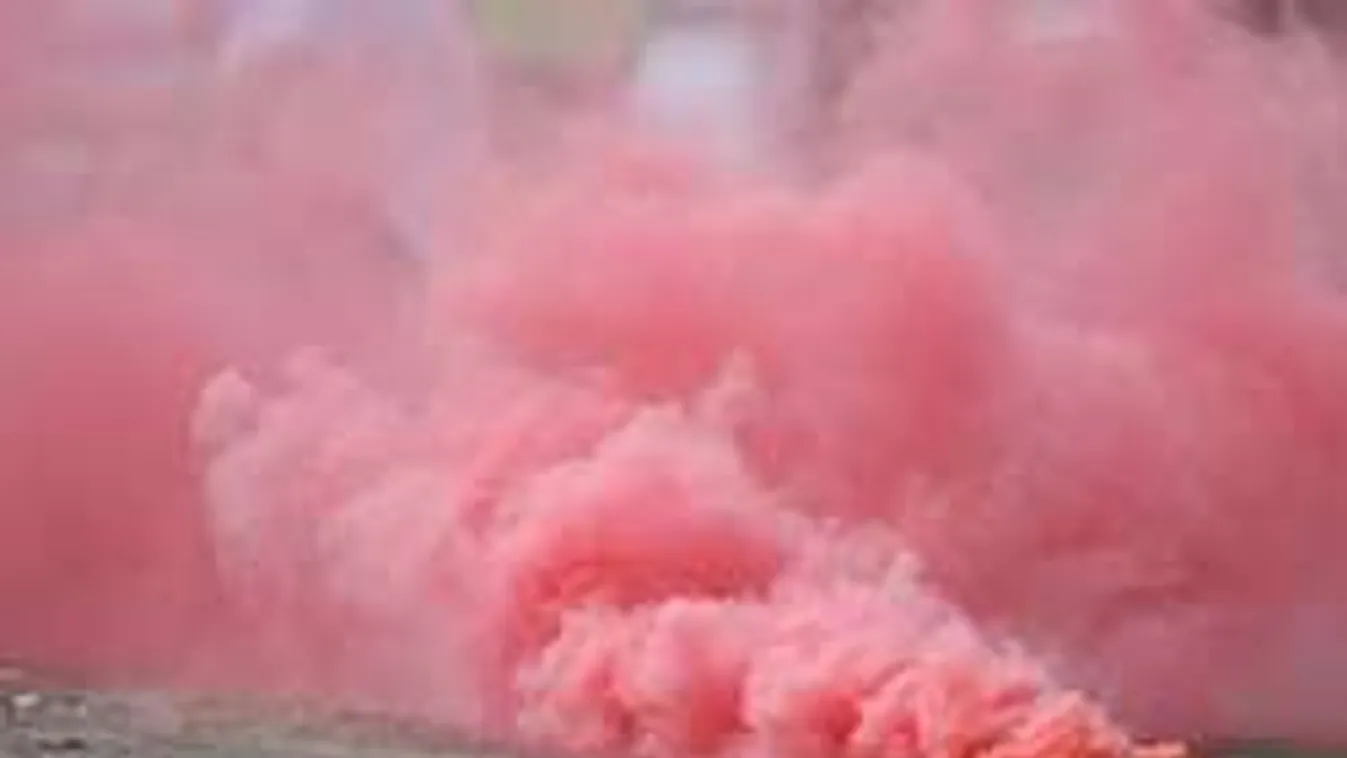 Ezért ne gyújts füstbombára a szobádban! - videó