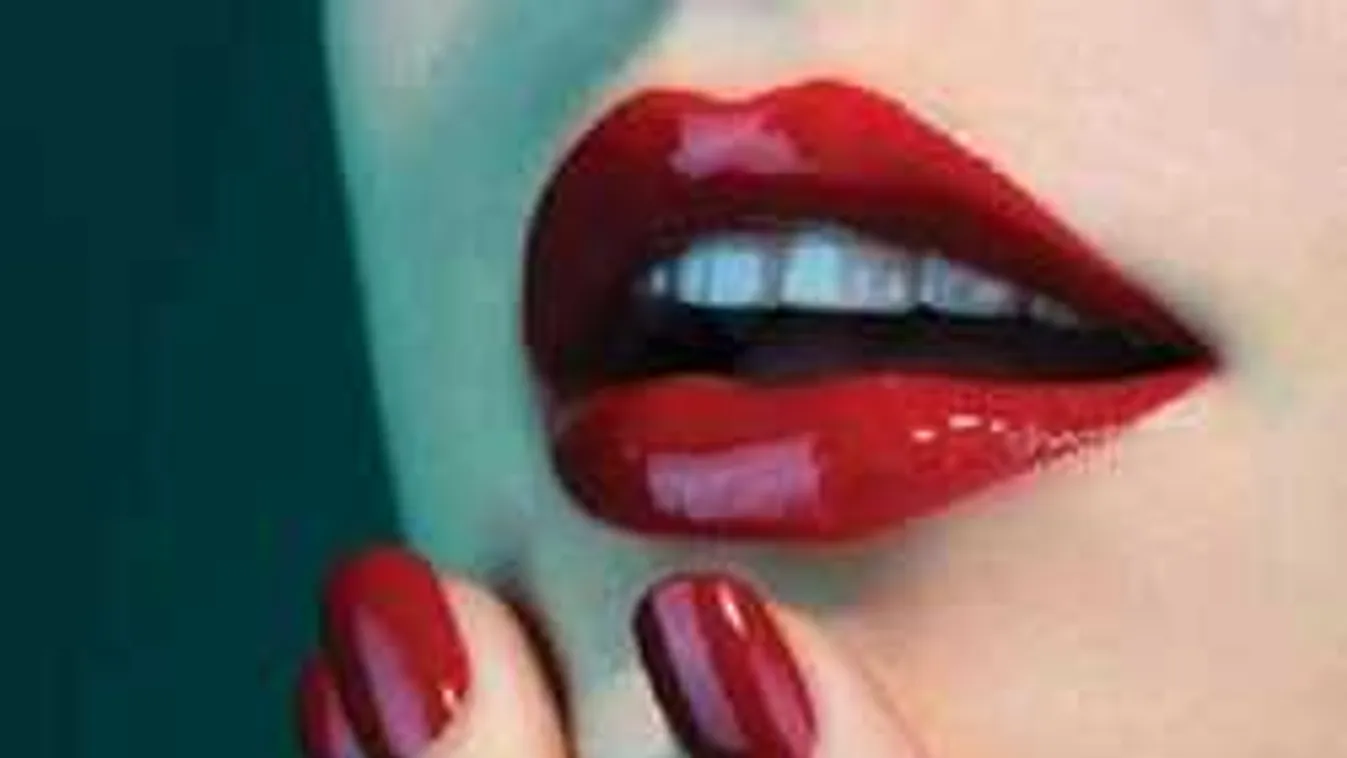 Bizarr lett a manikűr, körömre került a szelfi