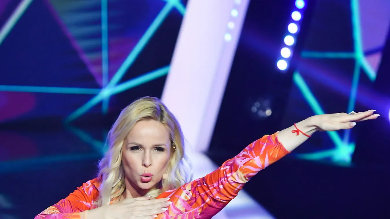 Köllő Babett óriási show-t nyomott a műszaki karbantartóval