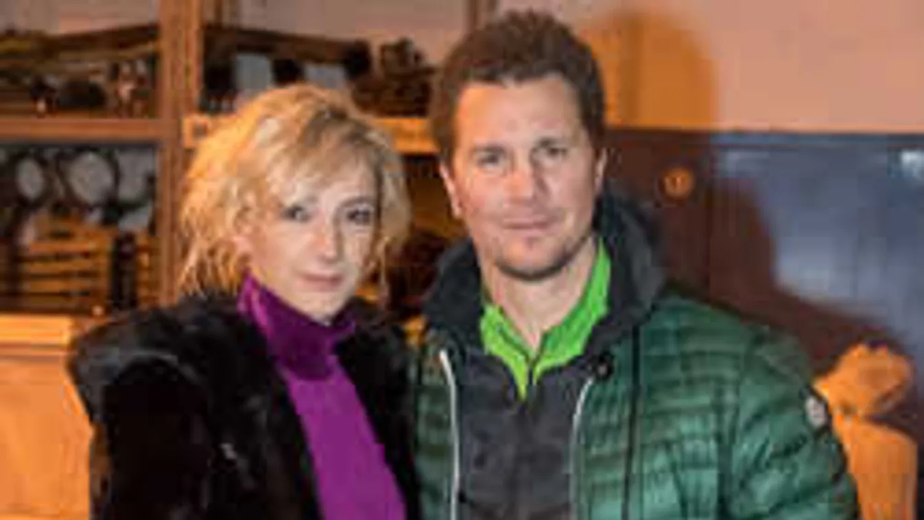 Így öleli Nagy Ervint Borbély Alexandra az óceánparton az Oscar után